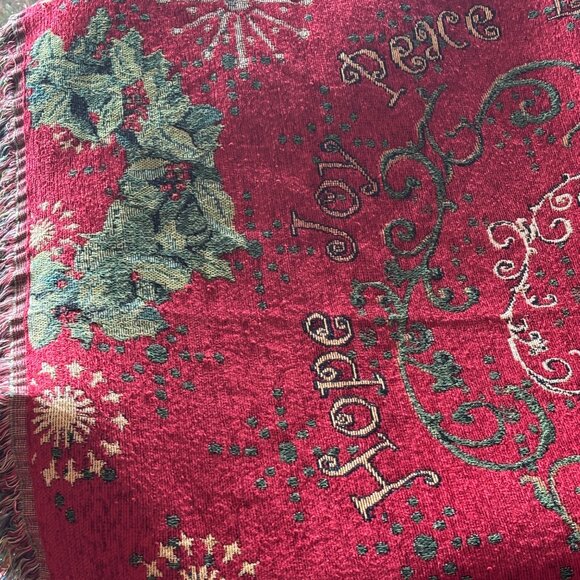 Christmas Throw Wreaths Of The Season Holiday Tapestry Blanket 51” X 68” - Picture 14 of 16